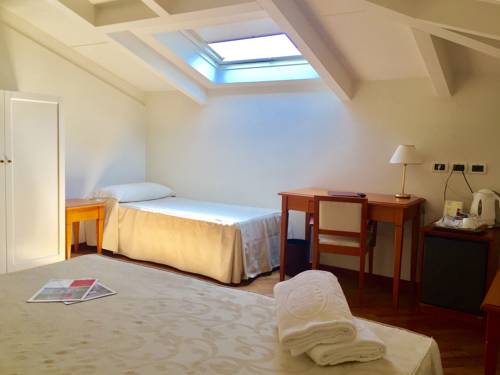 Imagen de la habitación del Hotel Claila. Foto 11