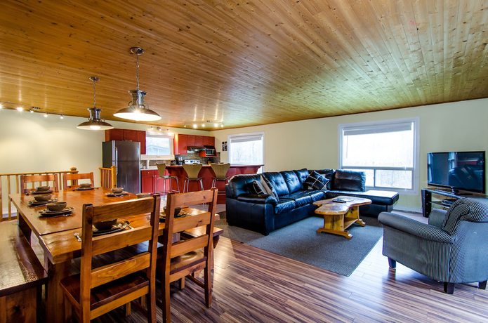 Imagen de los interiores del Hotel Claire Glen Chalet. Foto 10