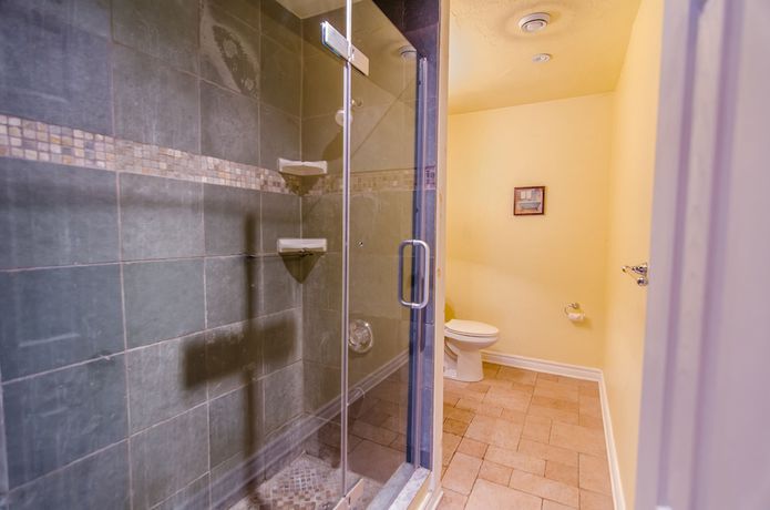 Imagen de la habitación del Hotel Claire Glen Chalet. Foto 4