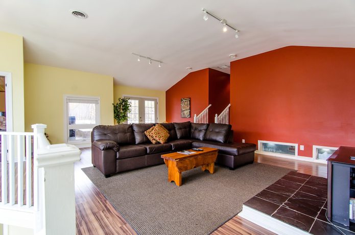 Imagen de los interiores del Hotel Claire Glen Chalet. Foto 16
