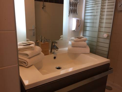 Imagen de la habitación del Hotel Clairefontaine. Foto 8