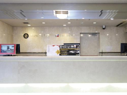 Imagen de los interiores del Hotel Claiton Shin-osaka. Foto 9