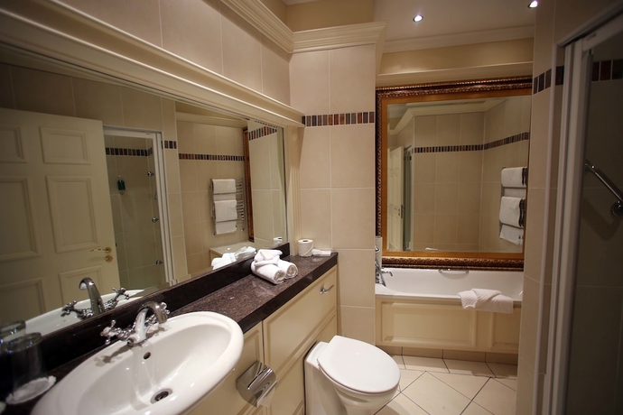 Imagen de la habitación del Hotel Clanard Court. Foto 15