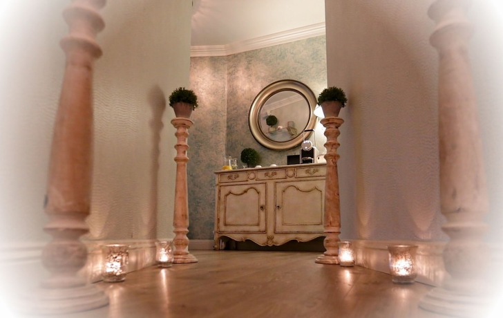 Imagen de los interiores del Hotel Clanard Court. Foto 19