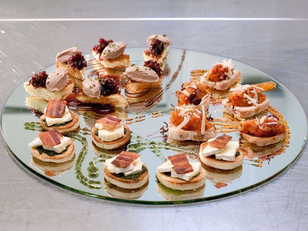 Imagen del bar/restaurante del Hotel Clandeboye Lodge. Foto 3