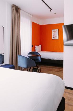 Imagen de la habitación del Hotel Clap Clap. Foto 7