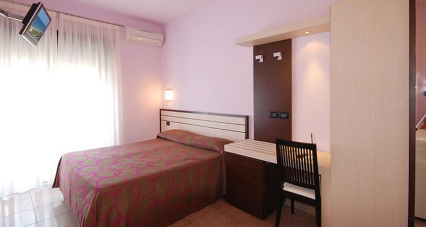 Imagen de la habitación del Hotel Clara, Tortoreto Lido. Foto 15
