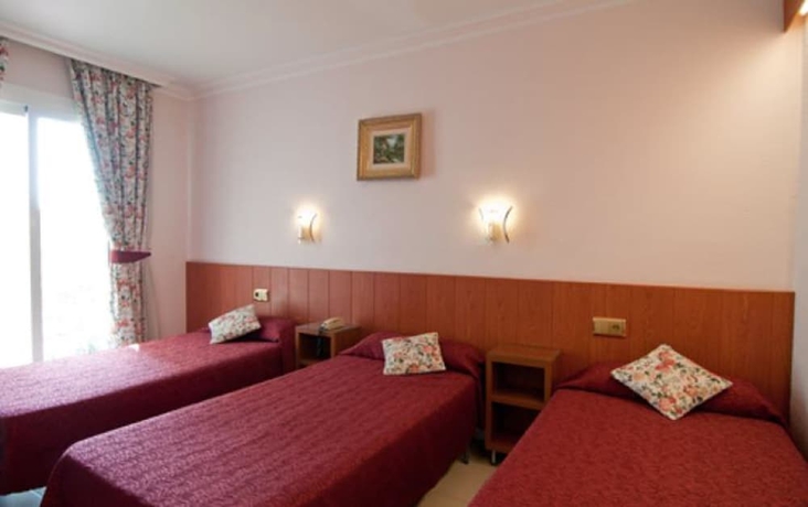 Imagen de la habitación del Hotel Claramar. Foto 2