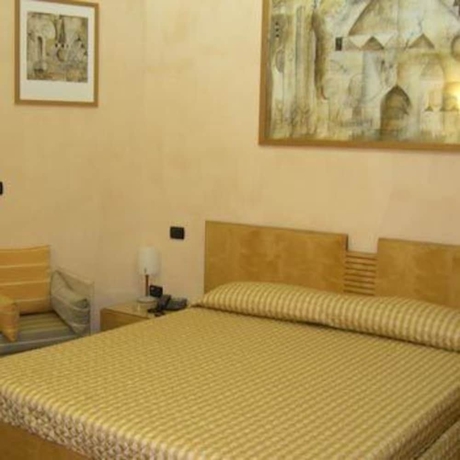 Imagen de la habitación del Hotel Clarean. Foto 7