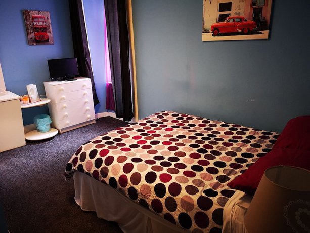 Imagen de la habitación del Hotel Claredon. Foto 6