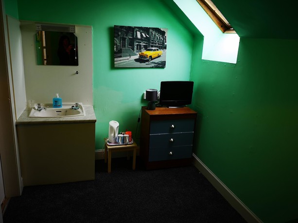 Imagen de la habitación del Hotel Claredon. Foto 13