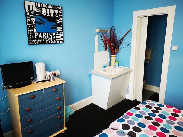 Imagen de la habitación del Hotel Claredon. Foto 20