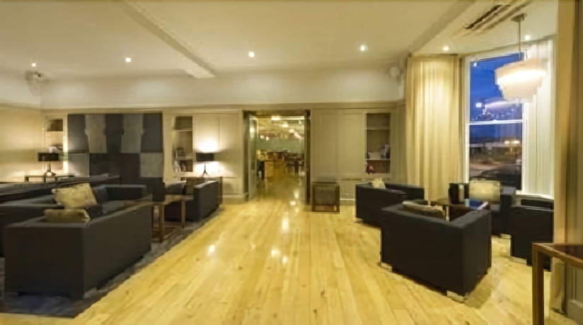 Imagen de los interiores del Hotel Claremont, Douglas. Foto 16