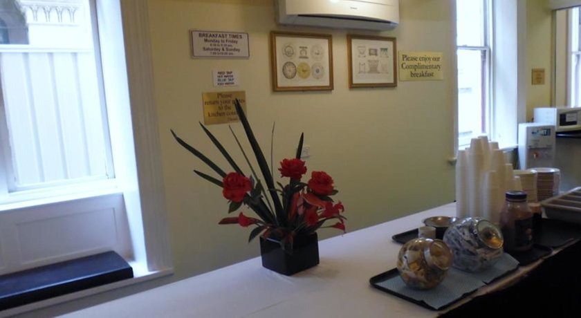 Imagen del bar/restaurante del Hotel Claremont Guest House, Melbourne. Foto 4