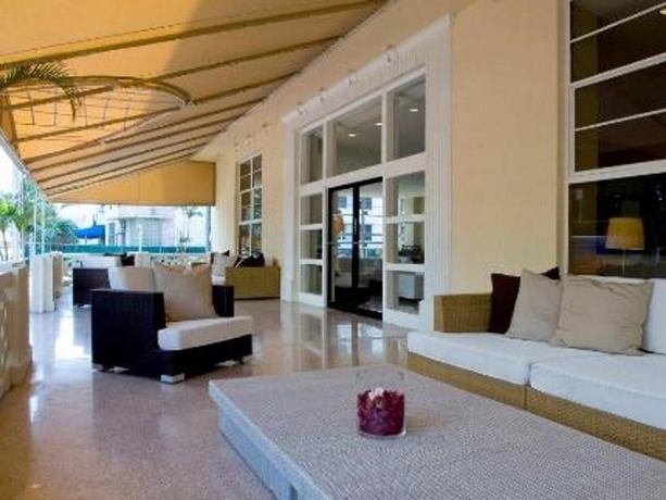 Imagen general del Hotel Claremont, Miami Beach . Foto 2