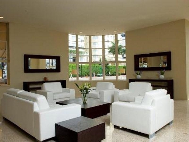 Imagen general del Hotel Claremont, Miami Beach . Foto 3