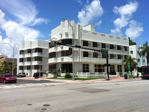 Imagen general del Hotel Claremont, Miami Beach . Foto 5