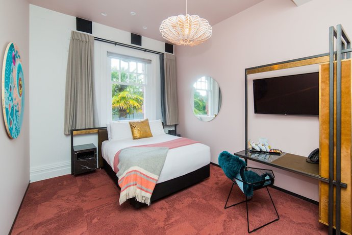 Imagen de la habitación del Hotel Clarence Hotel. Foto 11