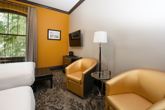 Imagen de la habitación del Hotel Clarendon. Foto 7