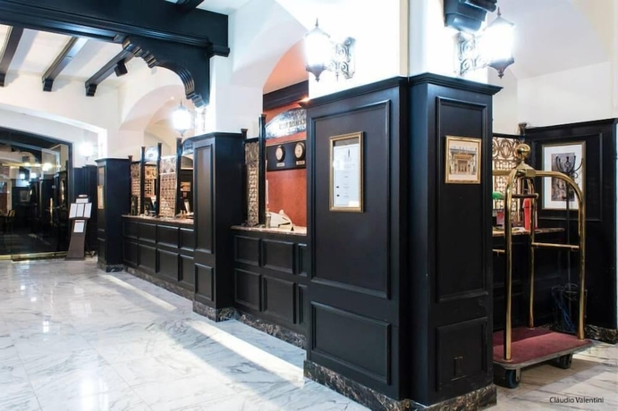 Imagen de los interiores del Hotel Clarendon. Foto 19