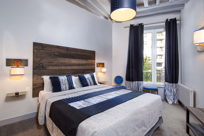 Imagen de la habitación del Hotel Claret. Foto 8