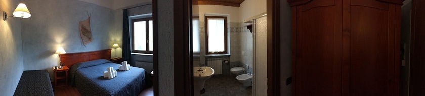 Imagen de la habitación del Hotel Clari. Foto 7