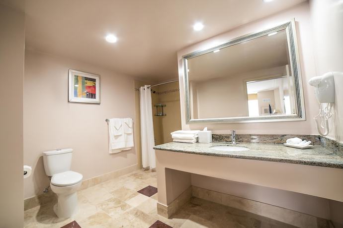 Imagen de la habitación del Hotel Clariana. Foto 11