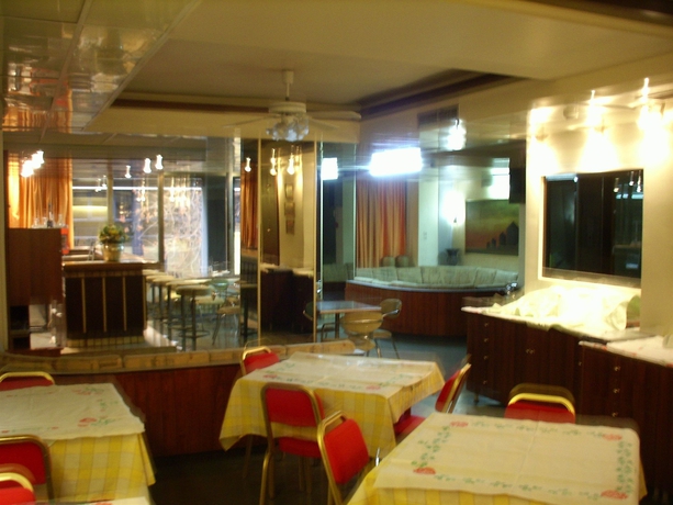 Imagen del bar/restaurante del Hotel Claridge, Atenas. Foto 2