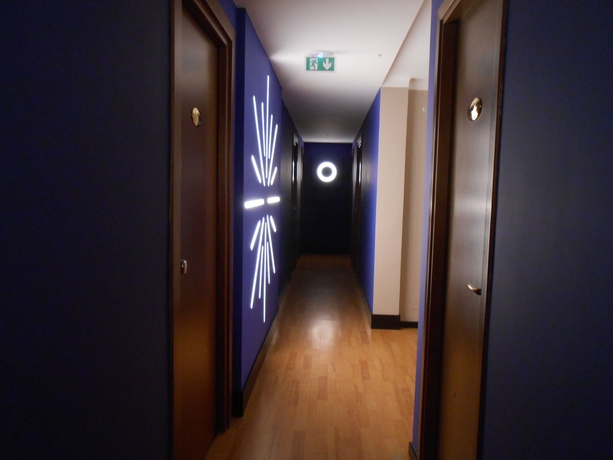 Imagen de los interiores del Hotel Claridge, CÓRCEGA. Foto 1