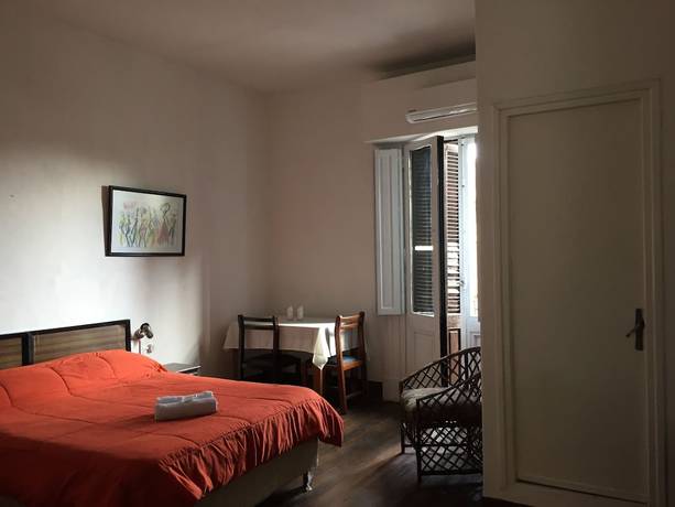 Imagen de la habitación del Hotel Claridge, Montevideo. Foto 17