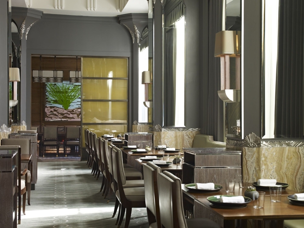 Imagen del bar/restaurante del Hotel Claridge's. Foto 2