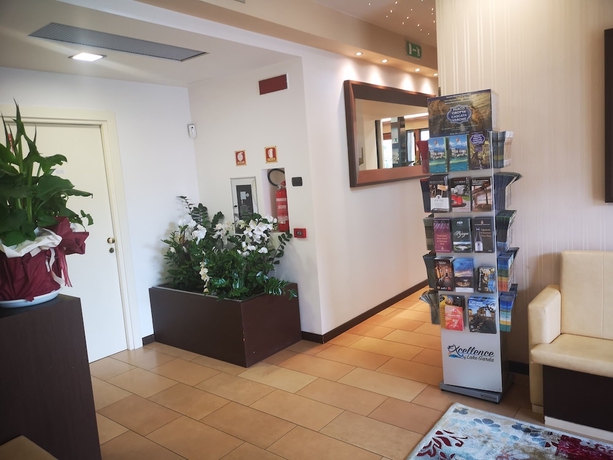 Imagen de los interiores del Hotel Clarin 14 By Dori. Foto 19