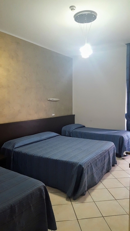 Imagen de la habitación del Hotel Clarin, Roma. Foto 4