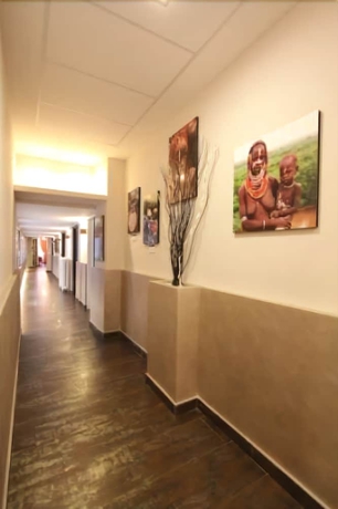 Imagen de los interiores del Hotel Clarin, Roma. Foto 18