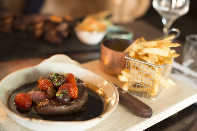 Imagen del bar/restaurante del Hotel Clarion Admiral. Foto 6