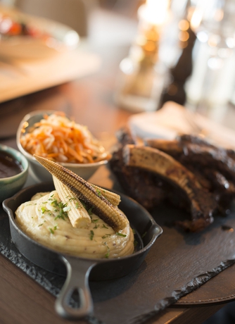 Imagen del bar/restaurante del Hotel Clarion Admiral. Foto 7