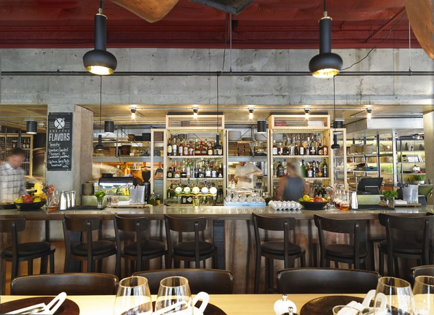 Imagen del bar/restaurante del Hotel Clarion Amaranten. Foto 7