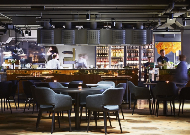 Imagen del bar/restaurante del Hotel Clarion Amaranten. Foto 10