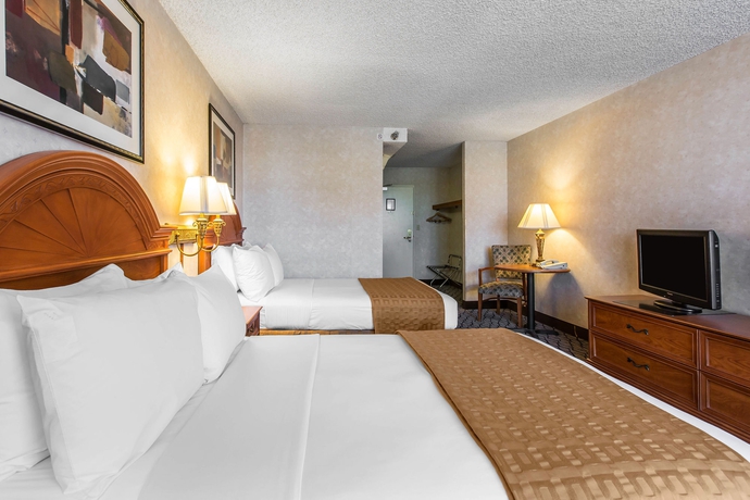 Imagen de la habitación del Hotel Clarion Anaheim Resort. Foto 6