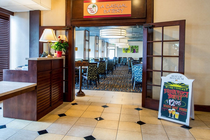 Imagen del bar/restaurante del Hotel Clarion Anaheim Resort. Foto 5