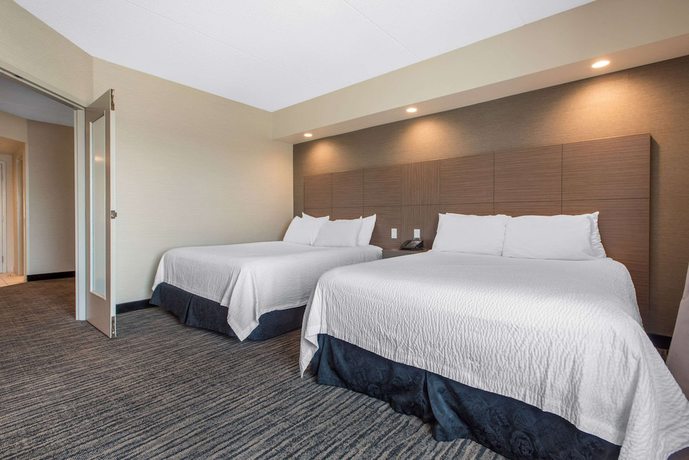 Imagen de la habitación del Hotel Clarion And Suites, Brandon. Foto 5
