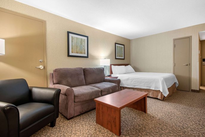 Imagen de la habitación del Hotel Clarion And Suites, Brandon. Foto 9