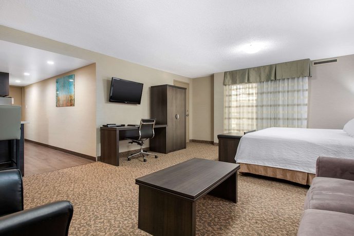 Imagen de la habitación del Hotel Clarion And Suites, Brandon. Foto 11