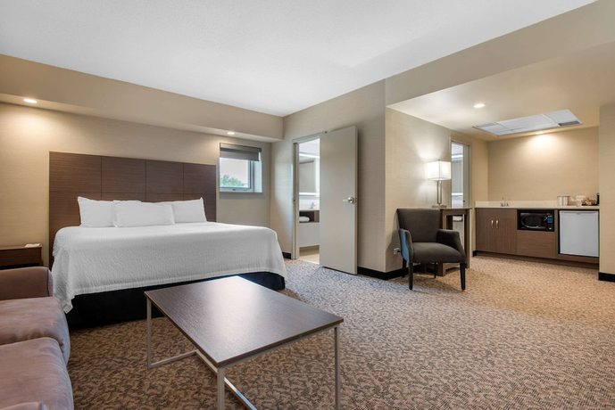 Imagen de la habitación del Hotel Clarion And Suites, Brandon. Foto 12