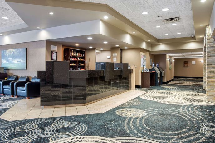 Imagen de los interiores del Hotel Clarion And Suites, Brandon. Foto 19