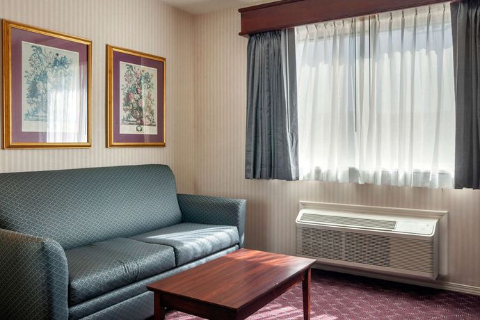 Imagen de la habitación del Hotel Clarion And Suites. Foto 6