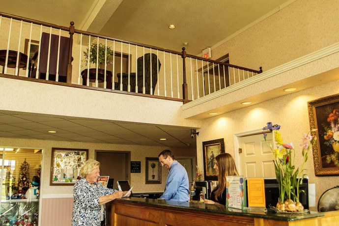 Imagen de los interiores del Hotel Clarion And Suites. Foto 17
