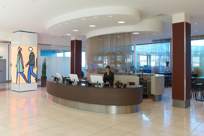 Imagen de los interiores del Hotel Clarion Arlanda Airport Terminal. Foto 13