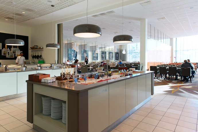 Imagen del bar/restaurante del Hotel Clarion Arlanda Airport Terminal. Foto 4