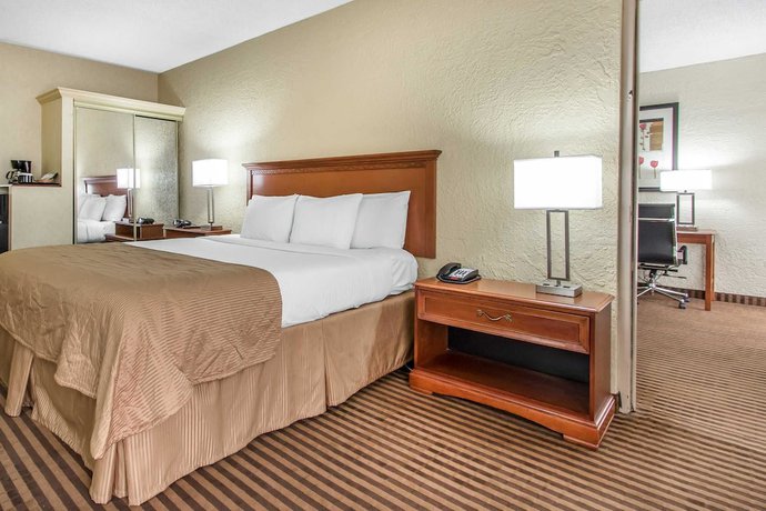 Imagen de la habitación del Hotel Clarion Broken Arrow - Tulsa. Foto 2
